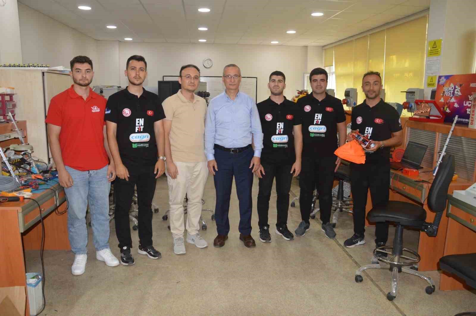 SAÜ öğrencileri uydu ve uzay teknolojisinde iddialı
