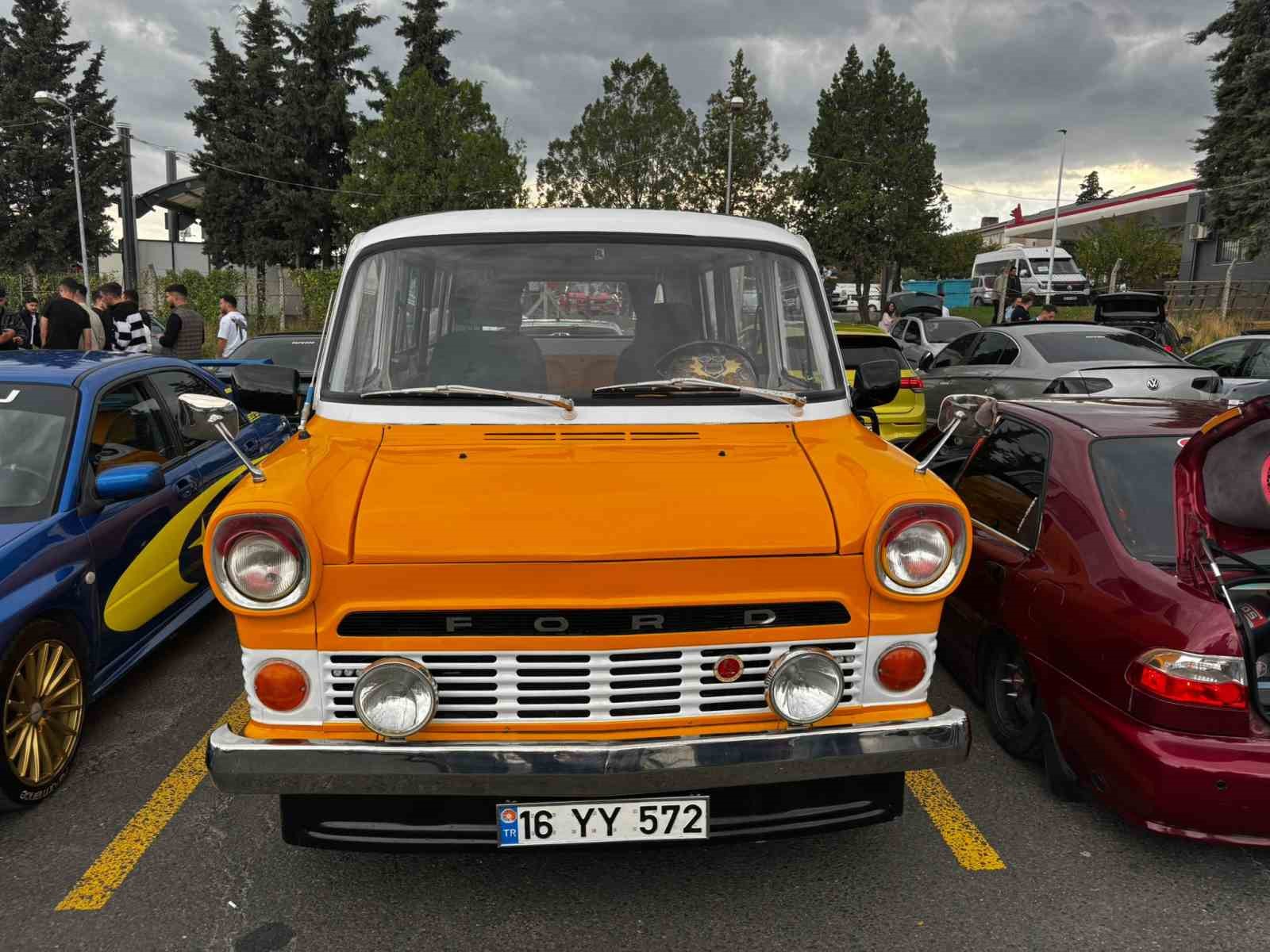 Modifiye tutkunları Lüleburgaz’da bir araya geldi
