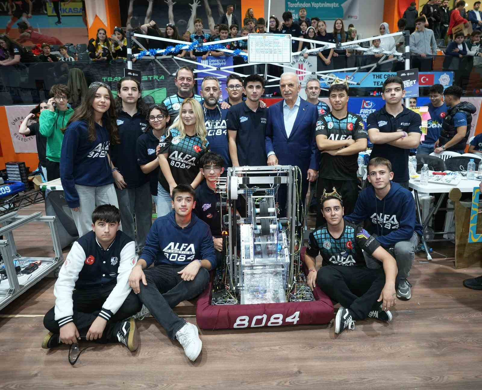 Ümraniye’de robot yarışları büyük heyecana sahne oldu
