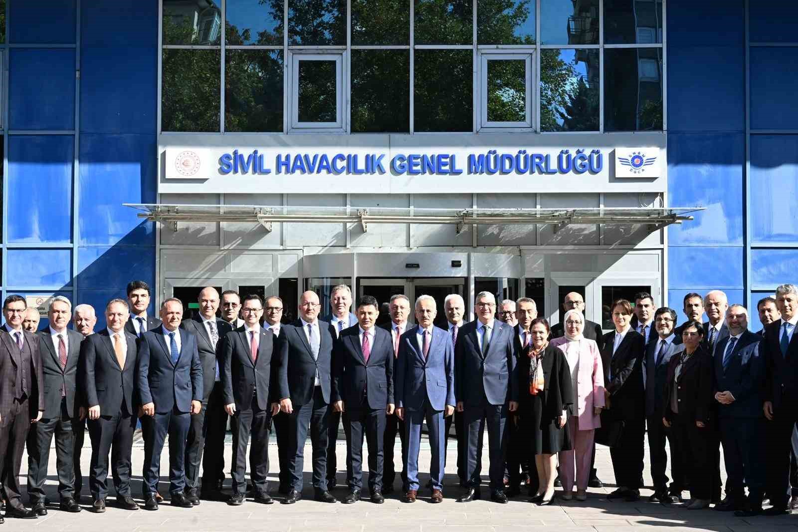 Bakan Uraloğlu: "Yatırımlarımız, ülkemize 1 trilyon 71 milyar dolarlık bir katkı sağladı"
