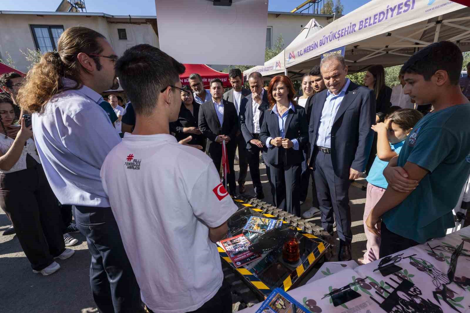 Başkan Seçer: "İyi ki cumhuriyet var"
