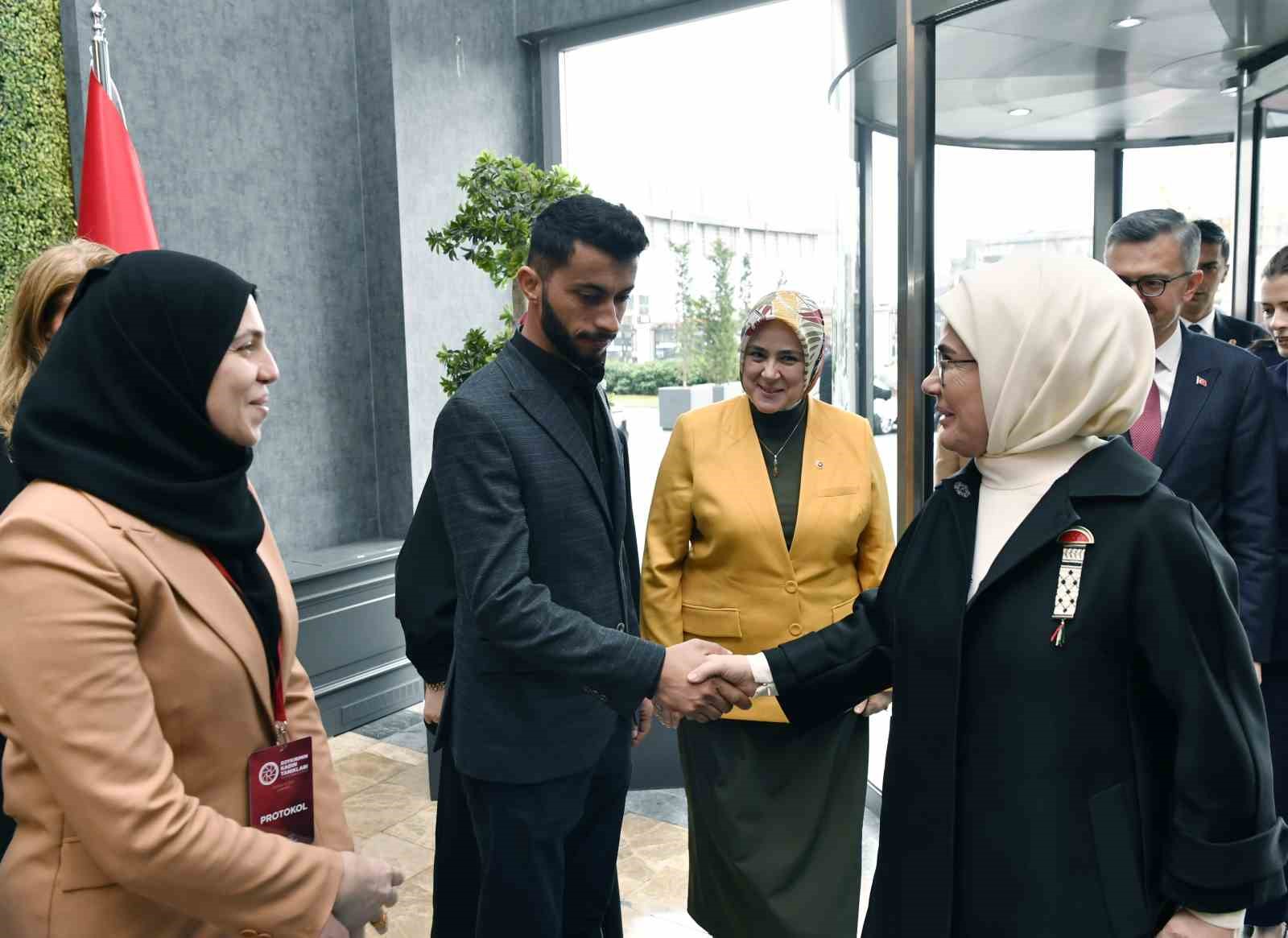 Emine Erdoğan, "Soykırımın Kadın Tanıkları: Gazze’de Medya ve Direniş" programının açılışında konuştu:
