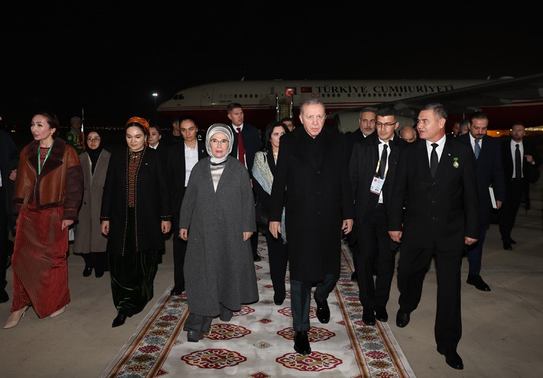 Cumhurbaşkanı Erdoğan Türkmenistan’da
