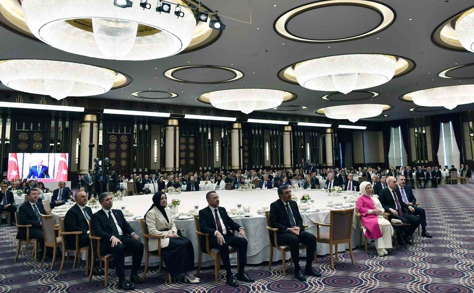 Cumhurbaşkanı Erdoğan: "Karadeniz’de sivil gemiler hedef alınmamalı, ikazlarımızı ilettik"
