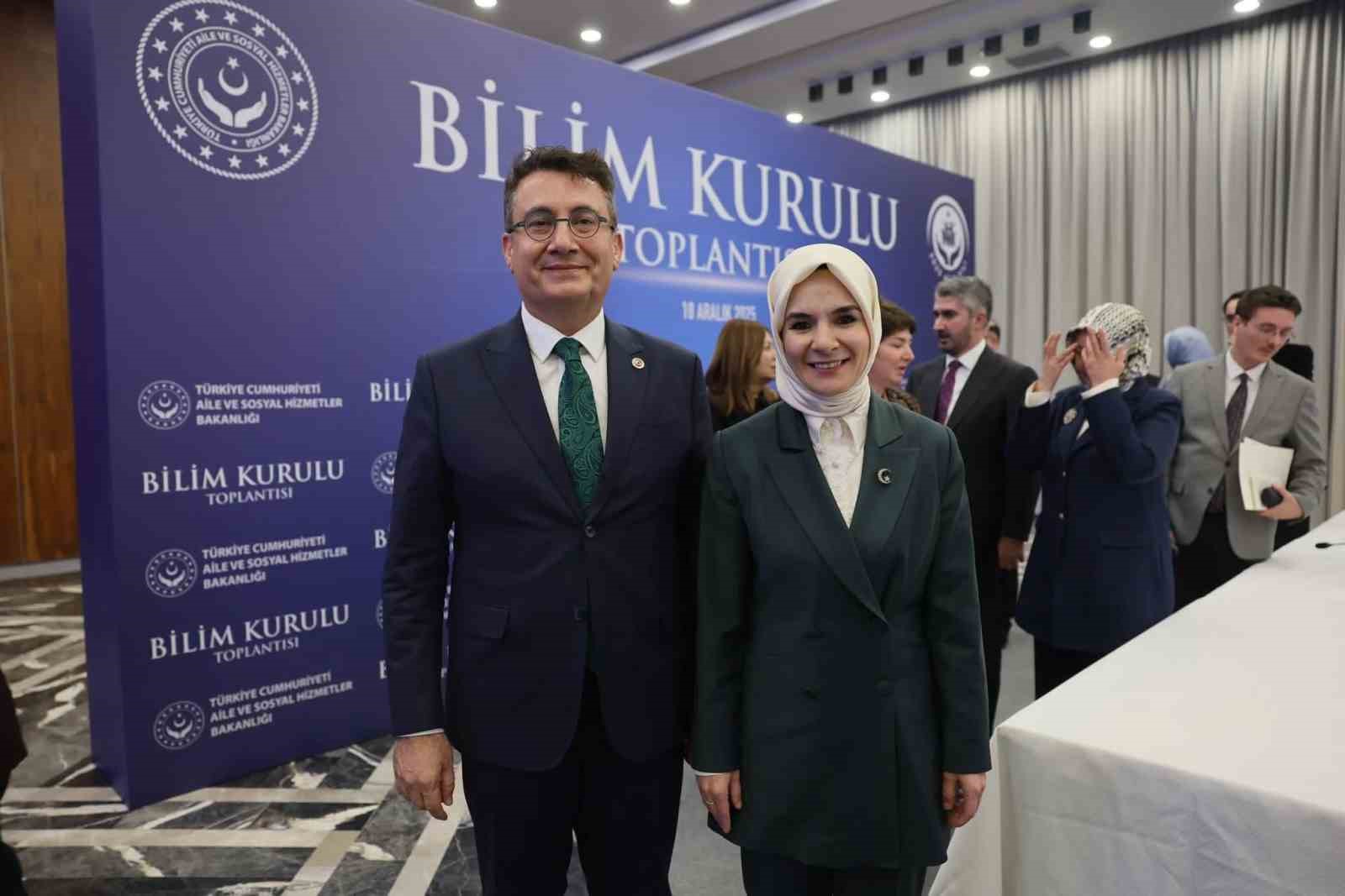 İYTE Rektörü Prof. Dr. Yusuf Baran, Aile ve Sosyal Hizmetler Bakanlığı Bilim Kurulu üyeliğine seçildi
