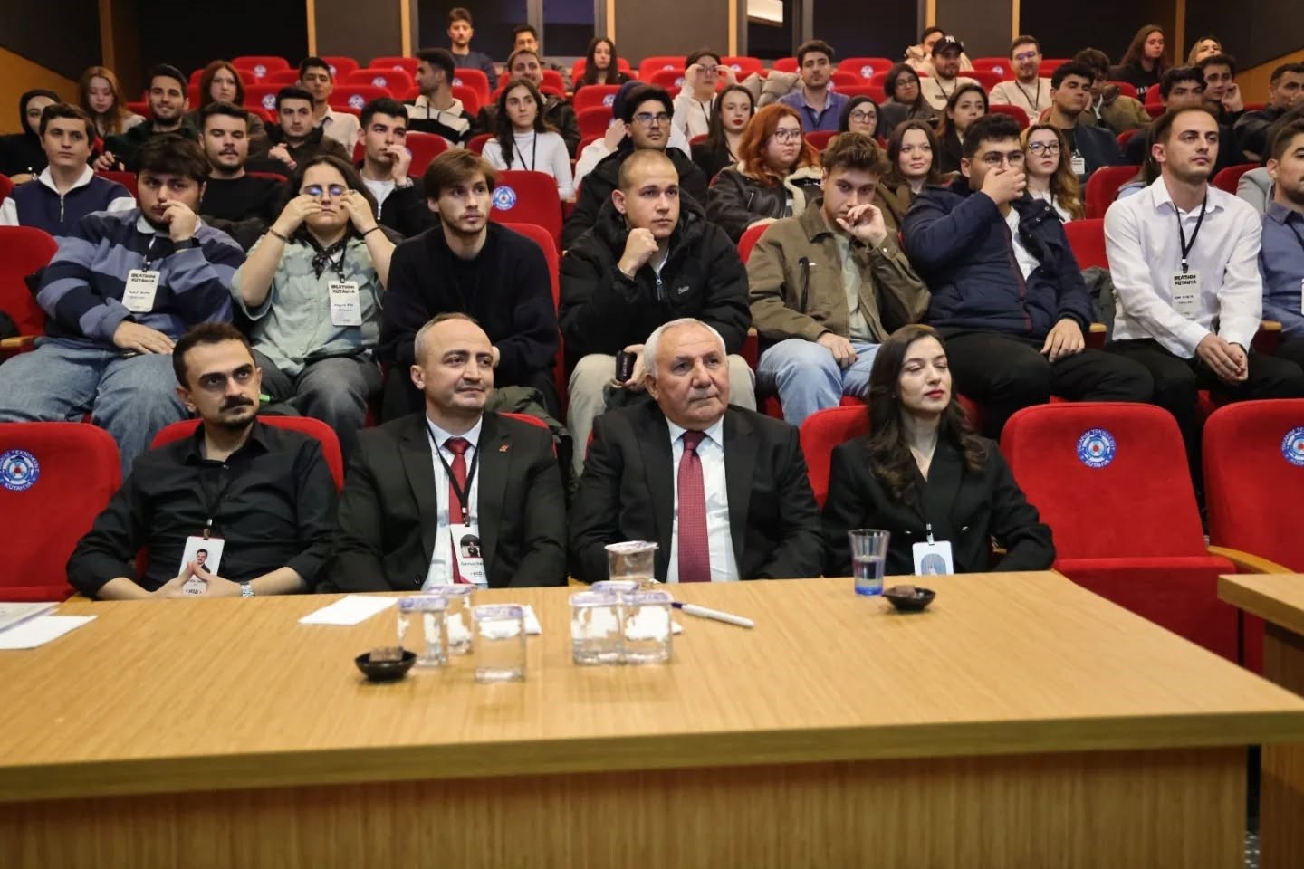 Kütahya’da genç zihinler geleceğe ışık tuttu
