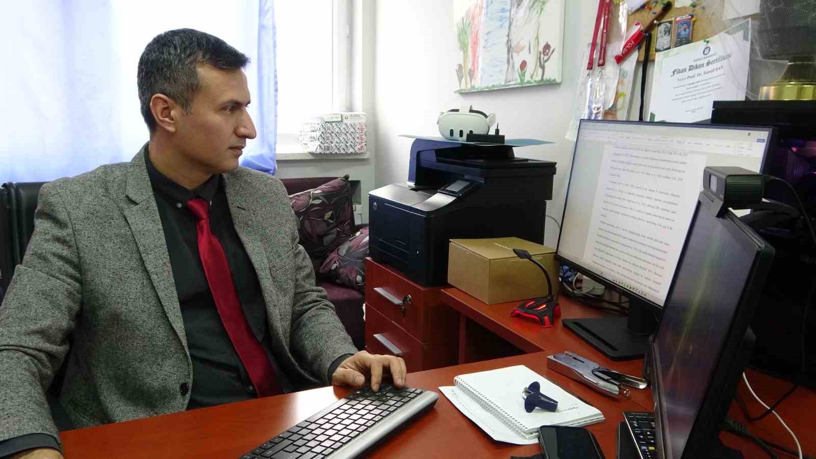 Uzmanından yapay zeka uyarısı: "Evcilleştirmezsek aileyi yıkar"
