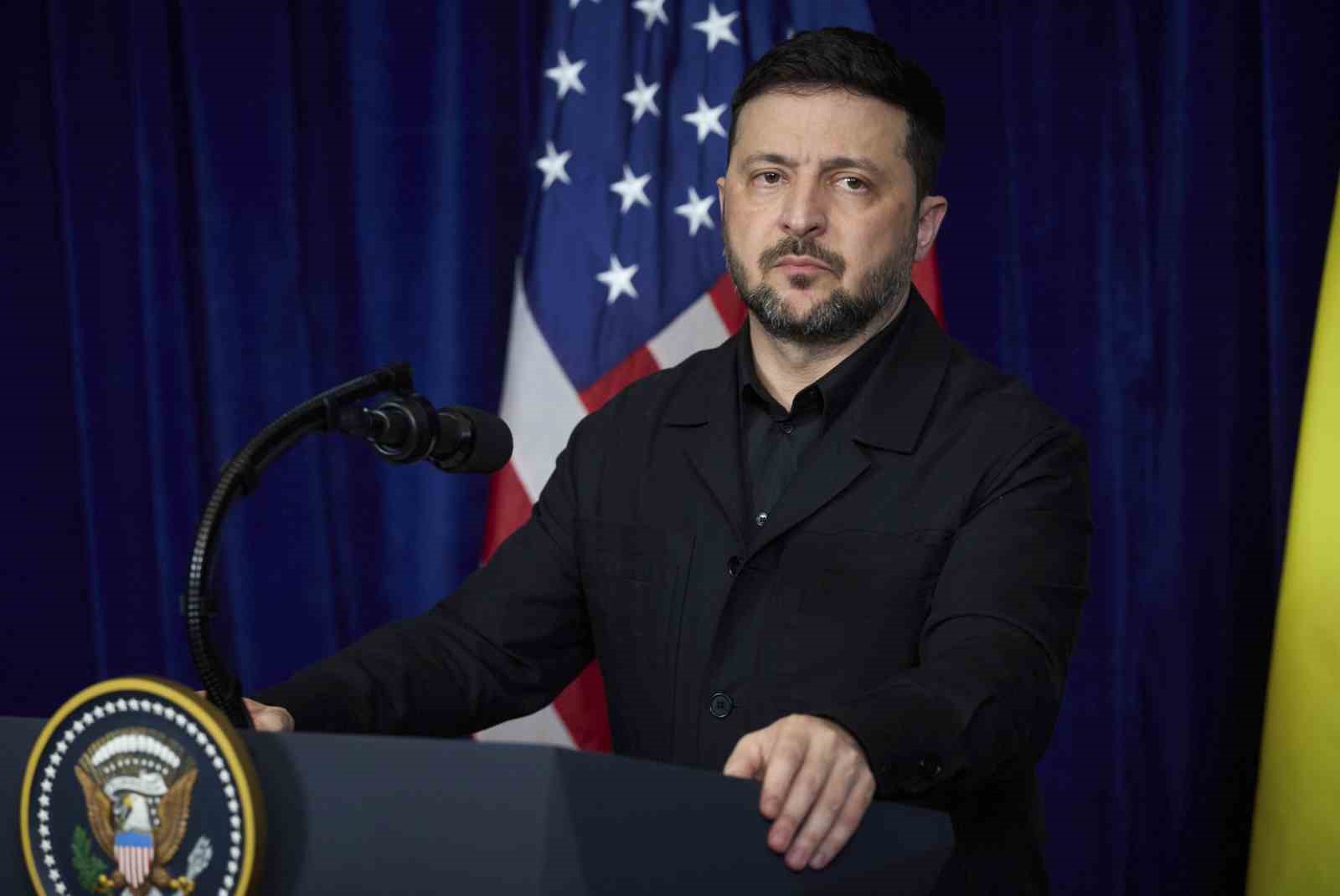 Zelenskiy: "Bu sözde ‘konut saldırısı’ hikayesi, Rusya’nın savaşı sona erdirmek için gerekli adımları atmayı reddetmesini meşrulaştırmak için uydurulmuş bir yalandır"
