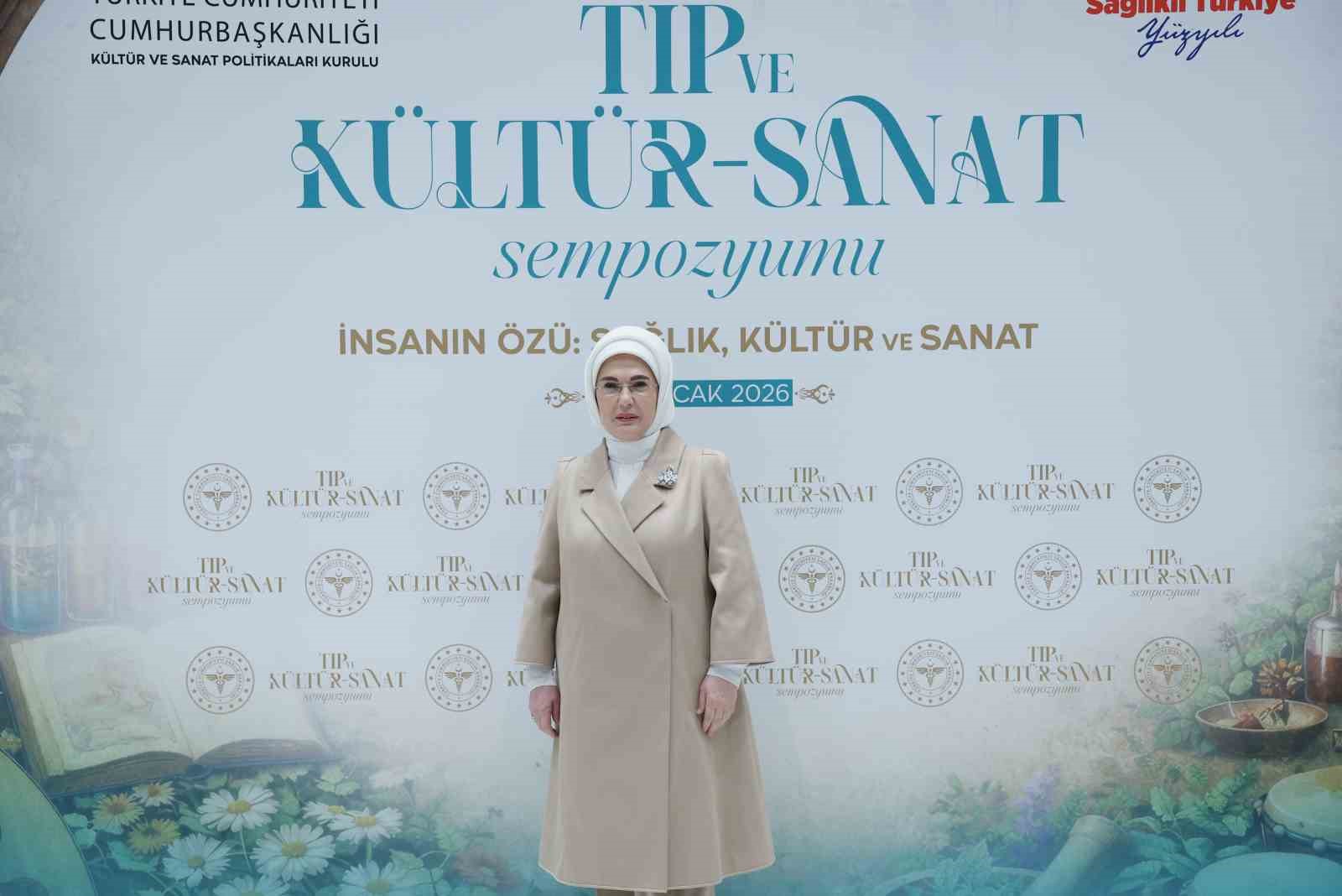 Emine Erdoğan, "Tıp ve Kültür-Sanat Sempozyumu"nda konuştu:
