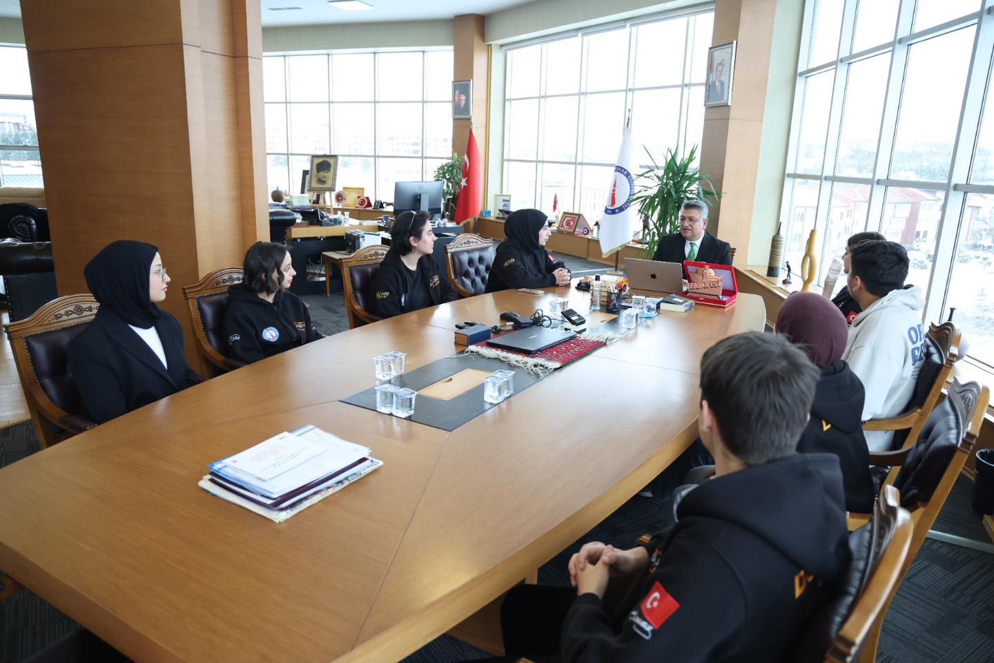 Rektör Kızıltoprak, DUSCART Öğrenci Takımını ağırladı
