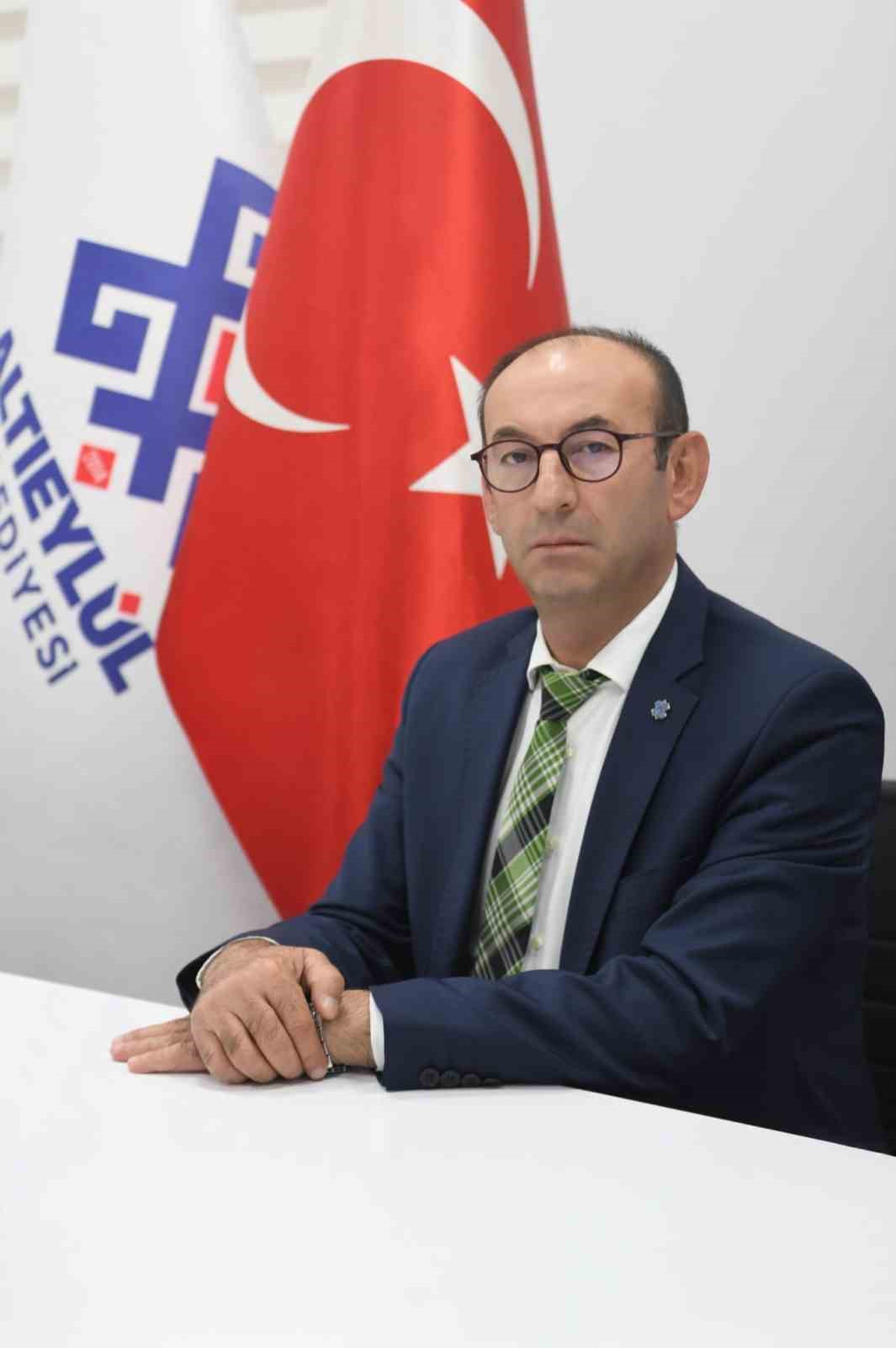 Altıeylül Belediyesi’nde görev değişimi
