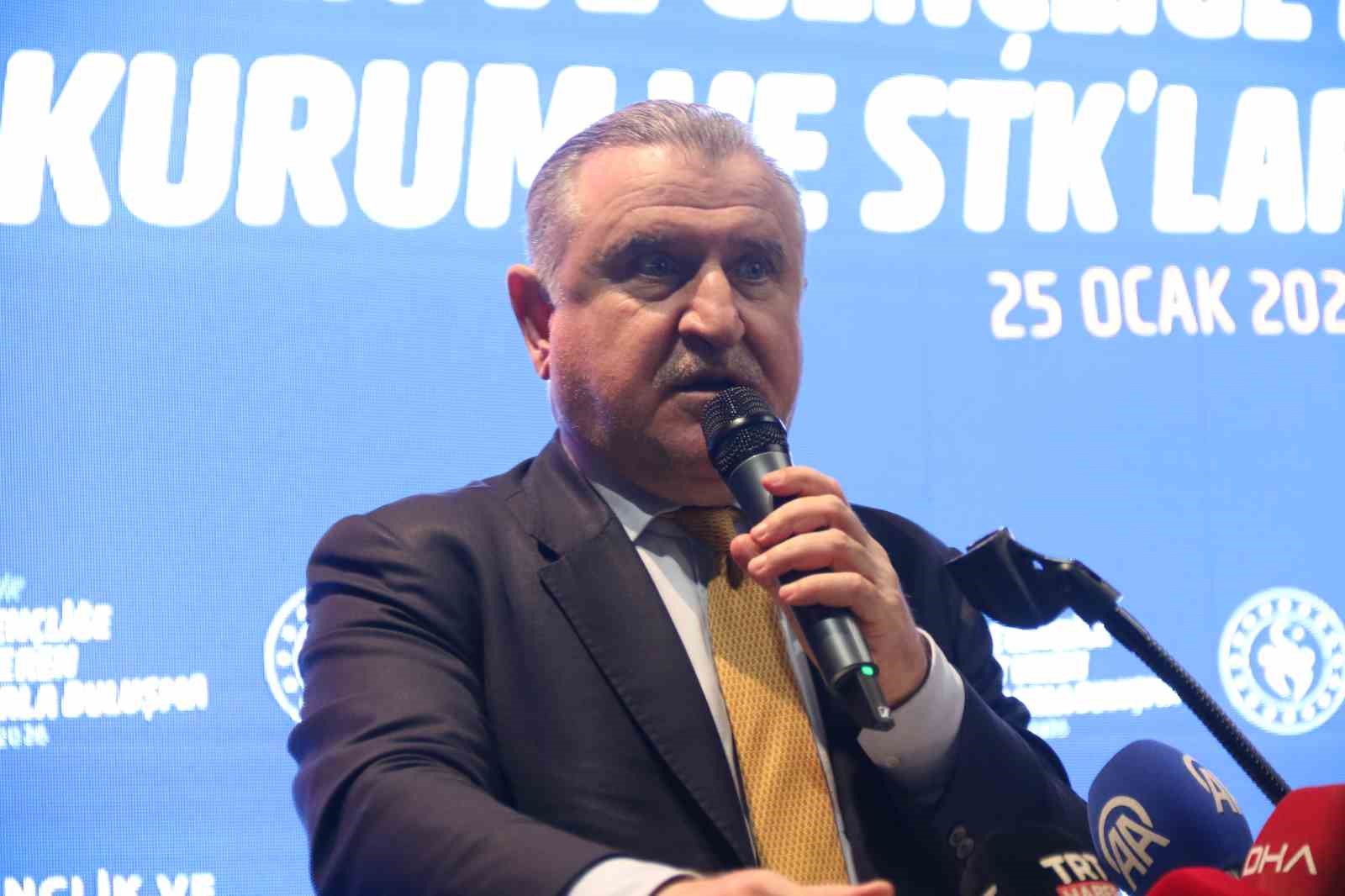 Bakan Bak: "Türkiye Yüzyılı sporun ve gençliğin yüzyılı olacak"
