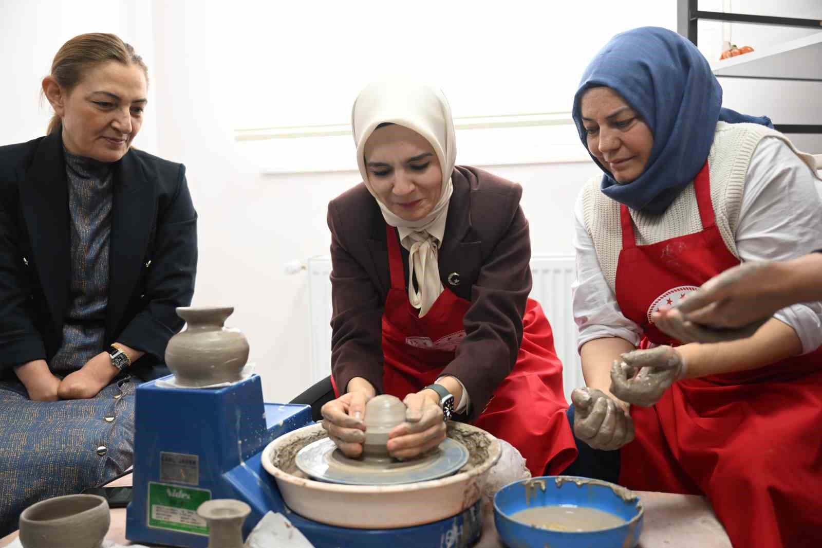 Bakan Göktaş, Erzurum’da Engelli Aktif Yaşam Merkezi’nin açılışını yaptı
