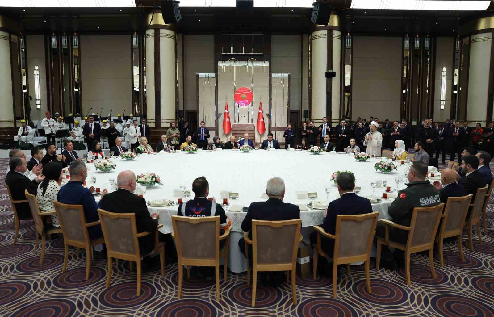 Cumhurbaşkanı Erdoğan: "Biz toplumun her kesiminin hak ve özgürlüklerini genişletmeye odaklanıyoruz"
