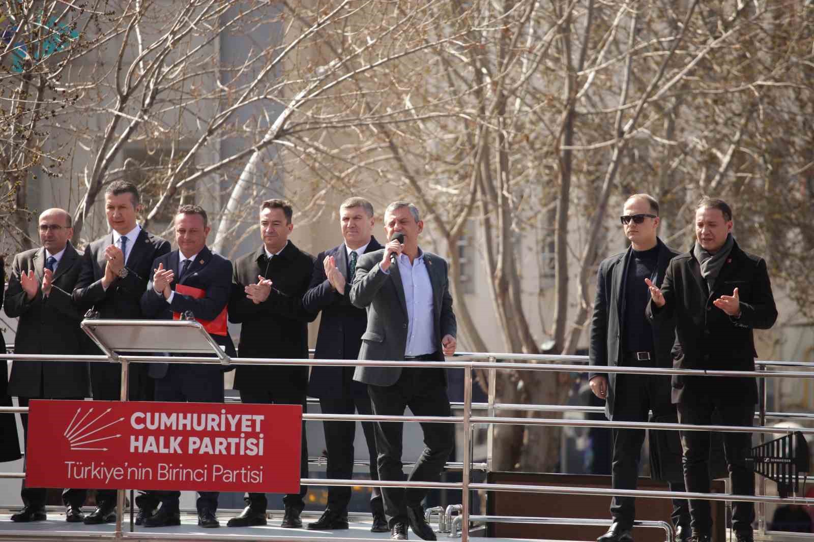 CHP Genel Başkanı Özel: "İran’ın kararını İran halkı verecektir"
