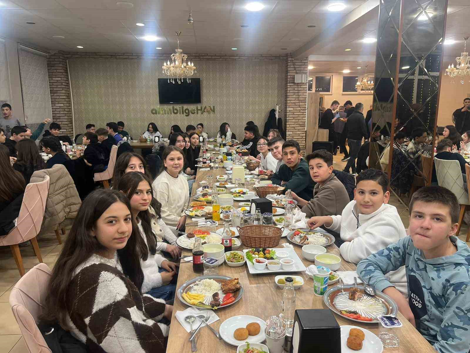 Tavşanlı’da "Türkiye Yüzyılı Maarif Modeli" kapsamında iftar buluşması
