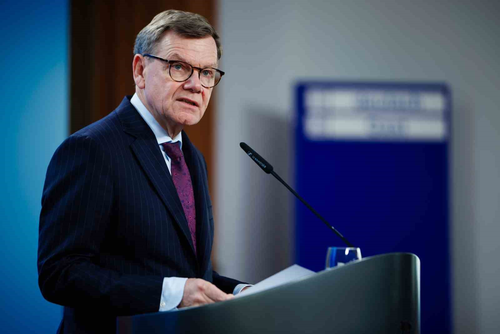 Almanya Dışişleri Bakanı Wadephul: "İran’da kontrollü bir rejim değişikliği gerçekçi olmayan bir fikirdir"
