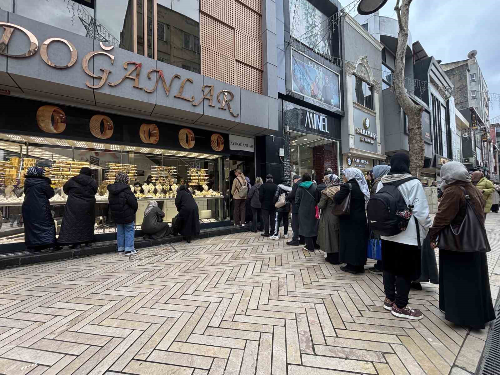 Pide değil, altın kuyruğu
