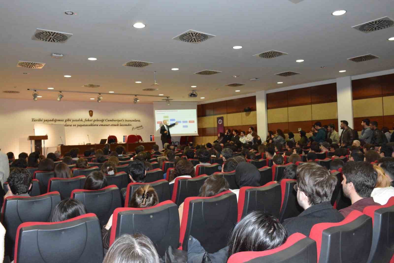 TCMB Başkan Yardımcısı Akçay: "Merkez Bankası olarak enflasyonla mücadele noktasında oldukça kritik bir süreçten geçiyoruz"
