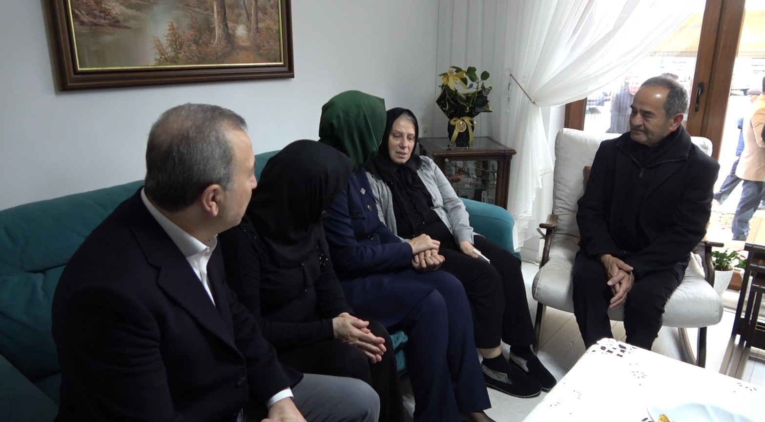 AK Parti Genel Başkan Yardımcısı Kaya’dan Katar’da düşen helikopterde şehit olan Binbaşı Taştekin’in ailesine taziye ziyareti
