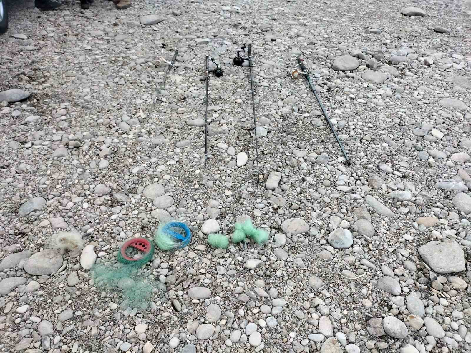 Elazığ’da kaçak balık avlayanlara operasyon
