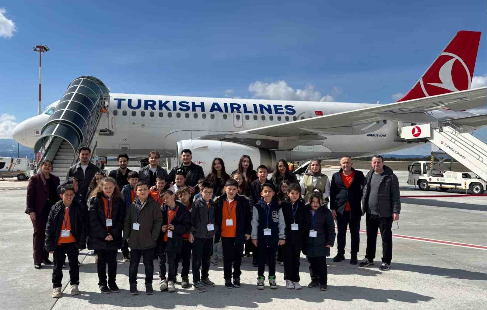 ’Minik kanatlar’ın havalimanı heyecanı
