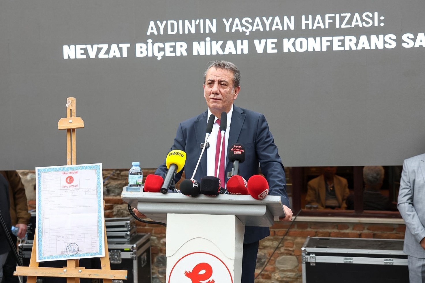 Başkan Yetişkin: "Nevzat Biçer bu kentin ortak değeridir"
