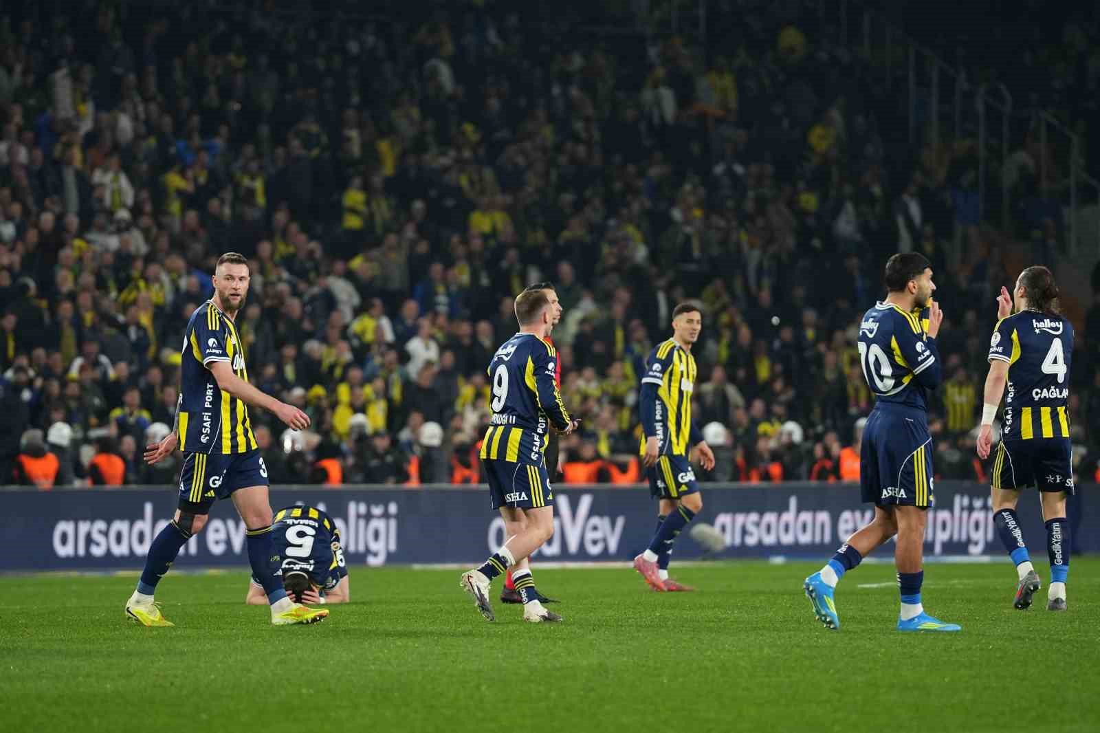 Trendyol Süper Lig: Fenerbahçe: 2 - Çaykur Rizespor: 2 (Maç sonucu)
