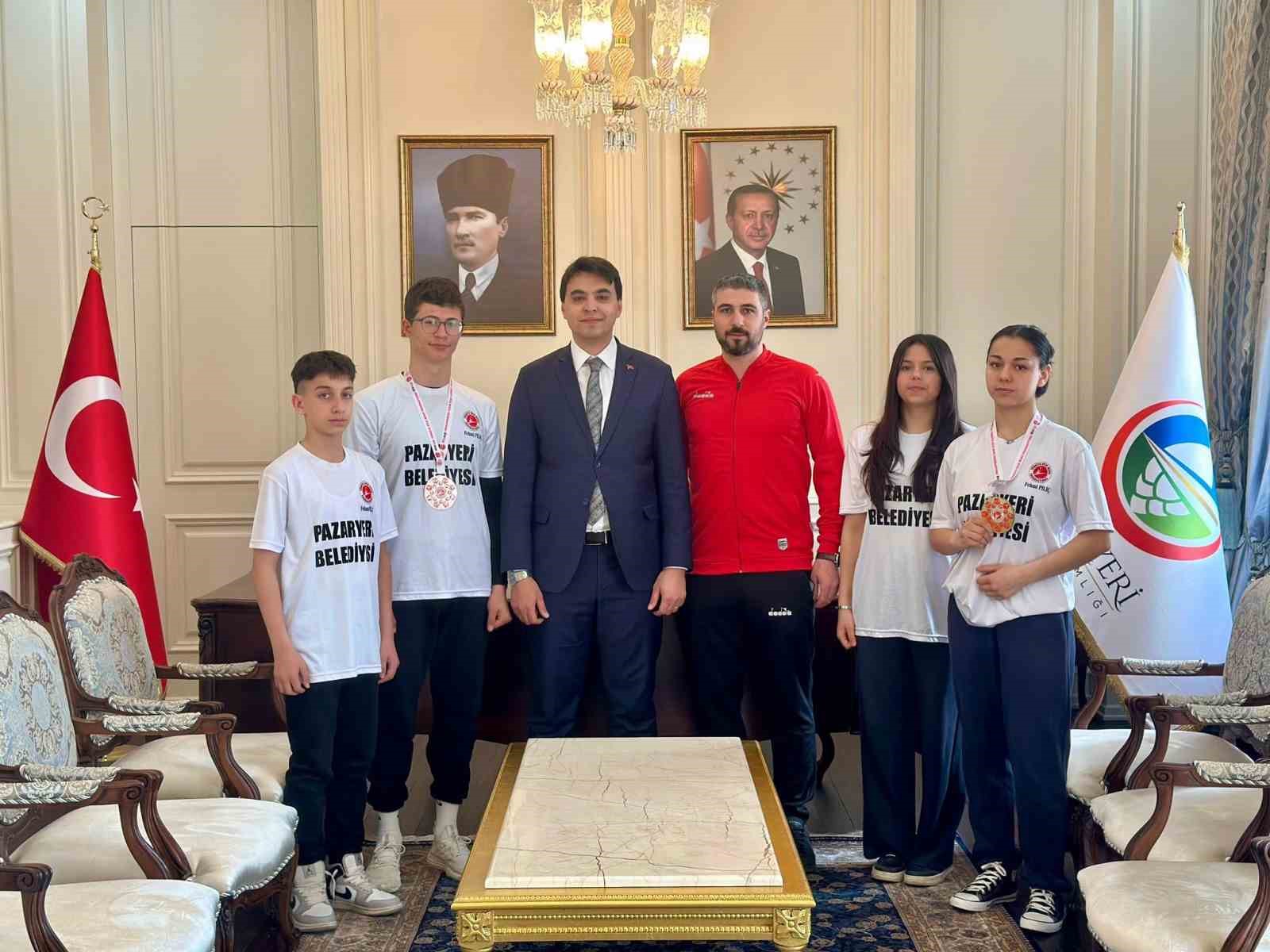 Şampiyonlar Pazaryeri’nin gururu oldu
