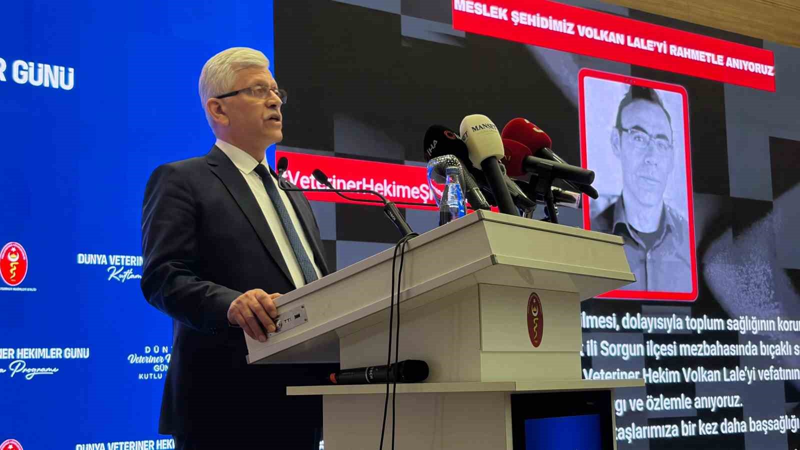 TVHB Başkanı Eroğlu: "Sağlıklı toplum hedefini gerçekleştirmek için mutlaka veteriner hekimlik hizmetlerine ihtiyaç var"
