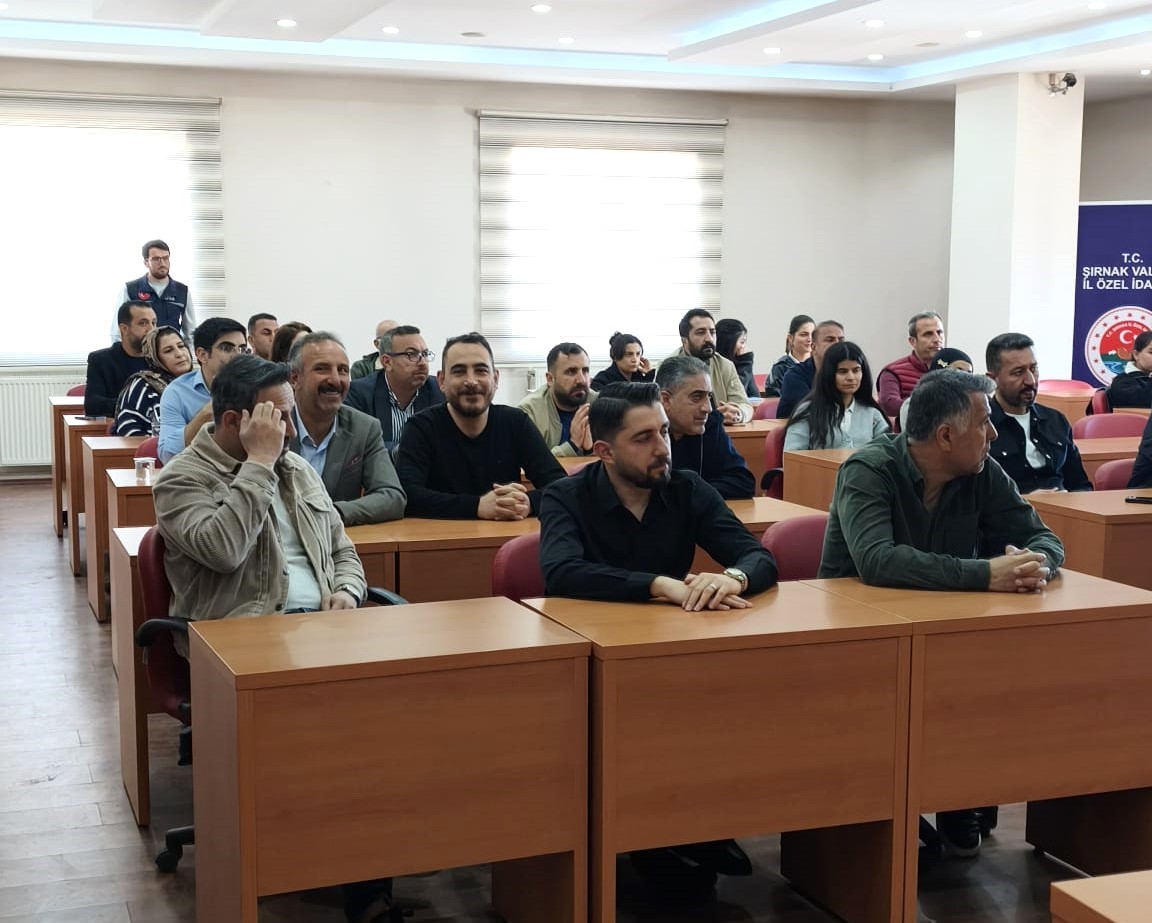 Şırnak’ta AFAD, kamu personeline KBRN ve afet farkındalık semineri
