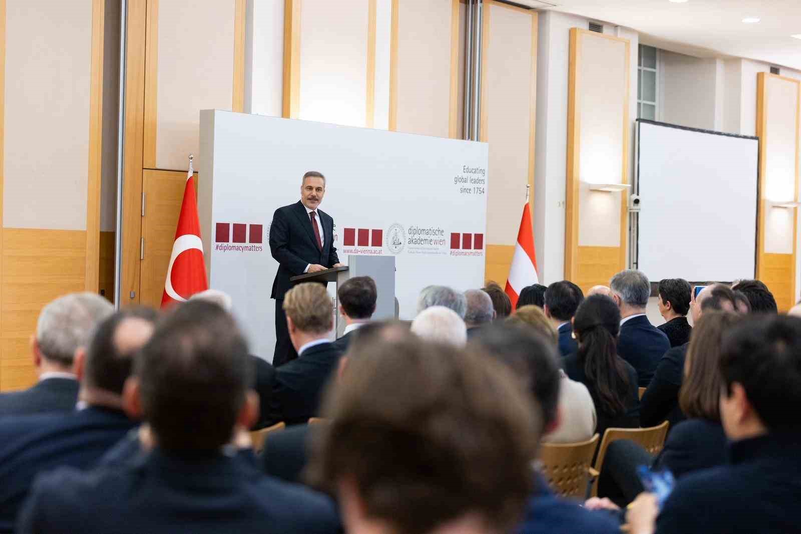 Bakan Fidan, Viyana Diplomasi Akademisi’nde düzenlenen konferansa katıldı
