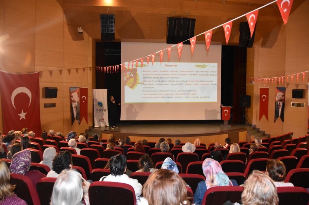 Muratlı’da sağlıklı beslenmenin temel ilkelerin anlatıldı
