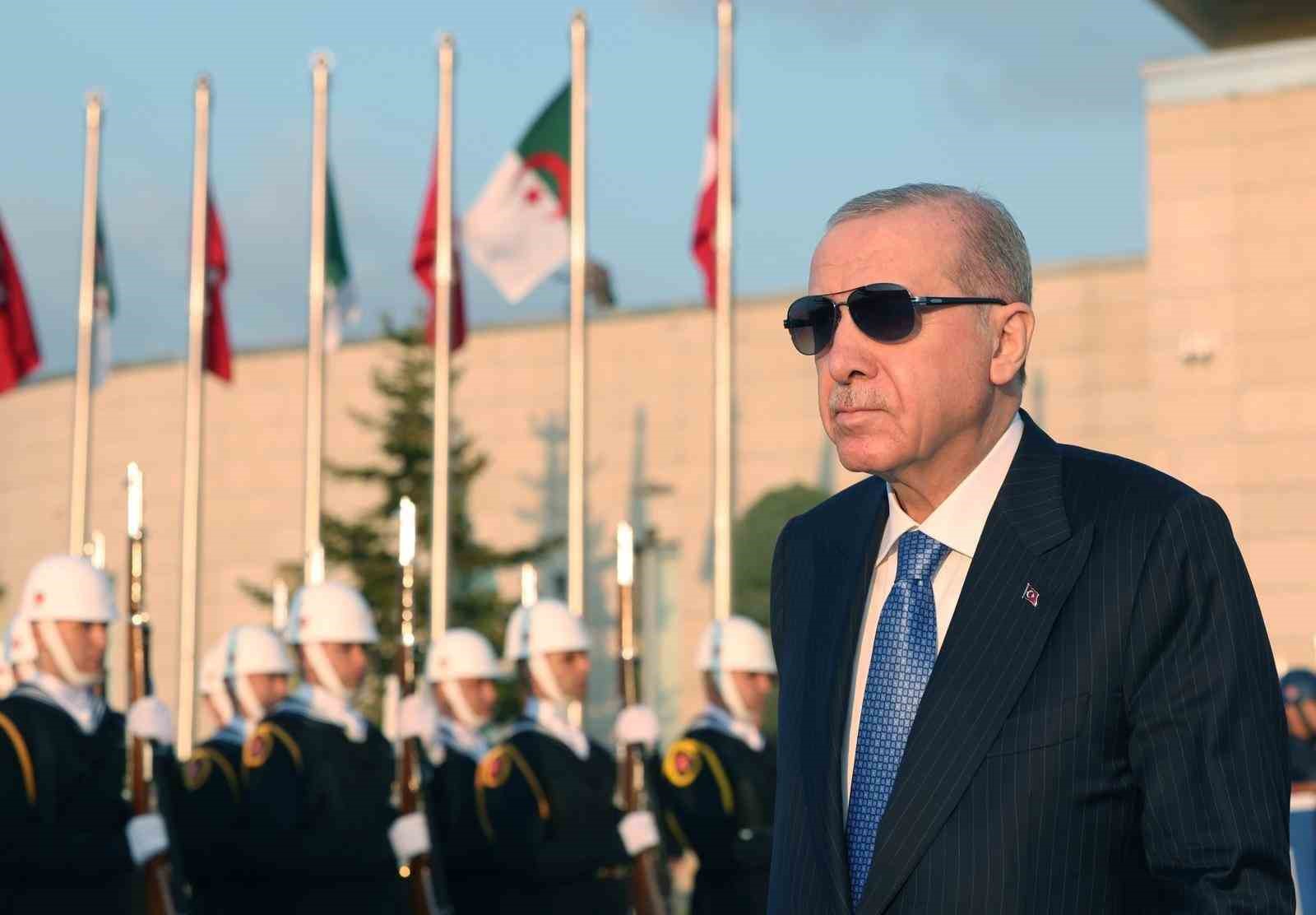 Cumhurbaşkanı Erdoğan, Cezayir Cumhurbaşkanı Tebbun’u karşıladı
