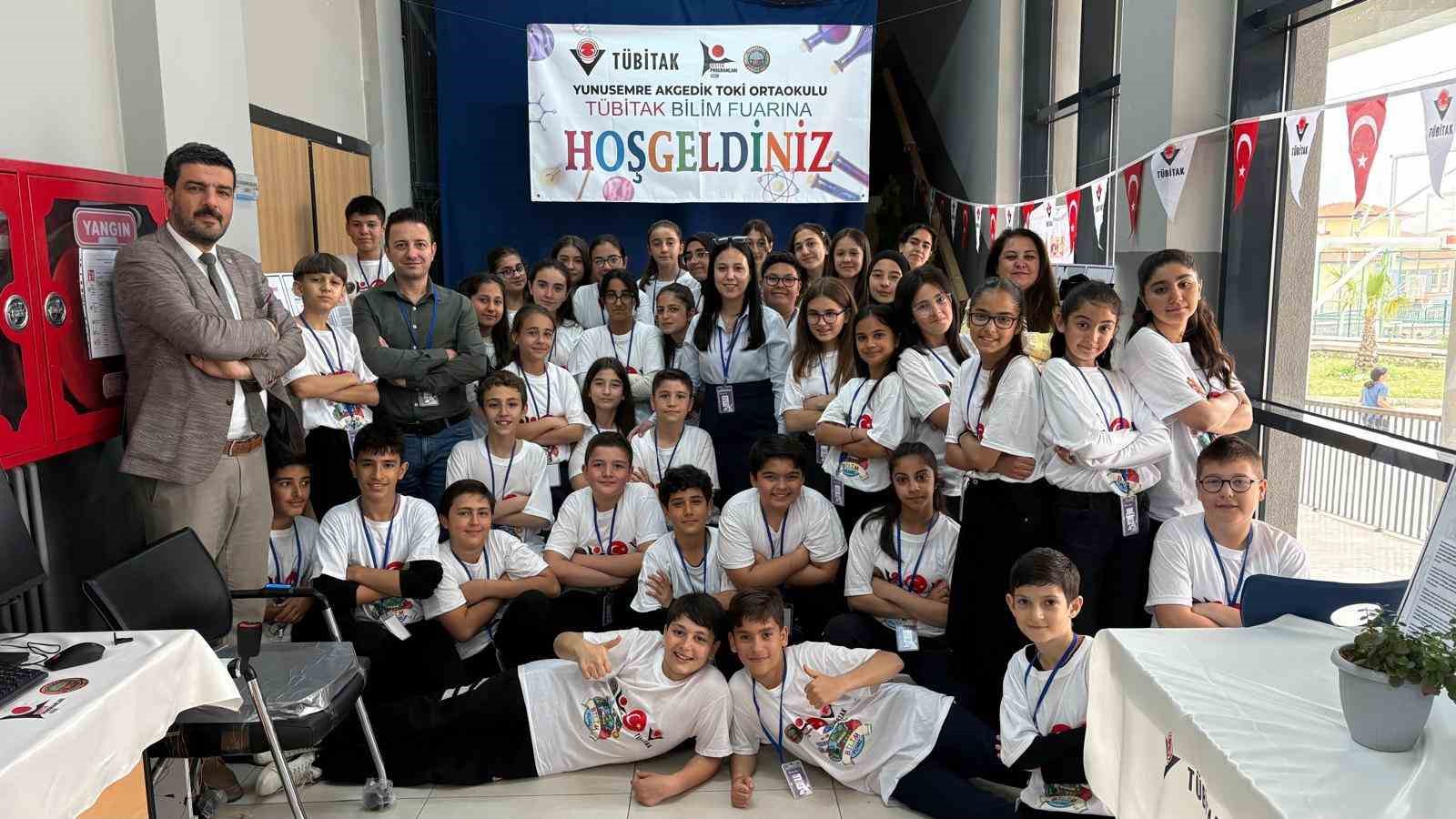 Akgedik TOKİ Ortaokulu’nda bilim şöleni
