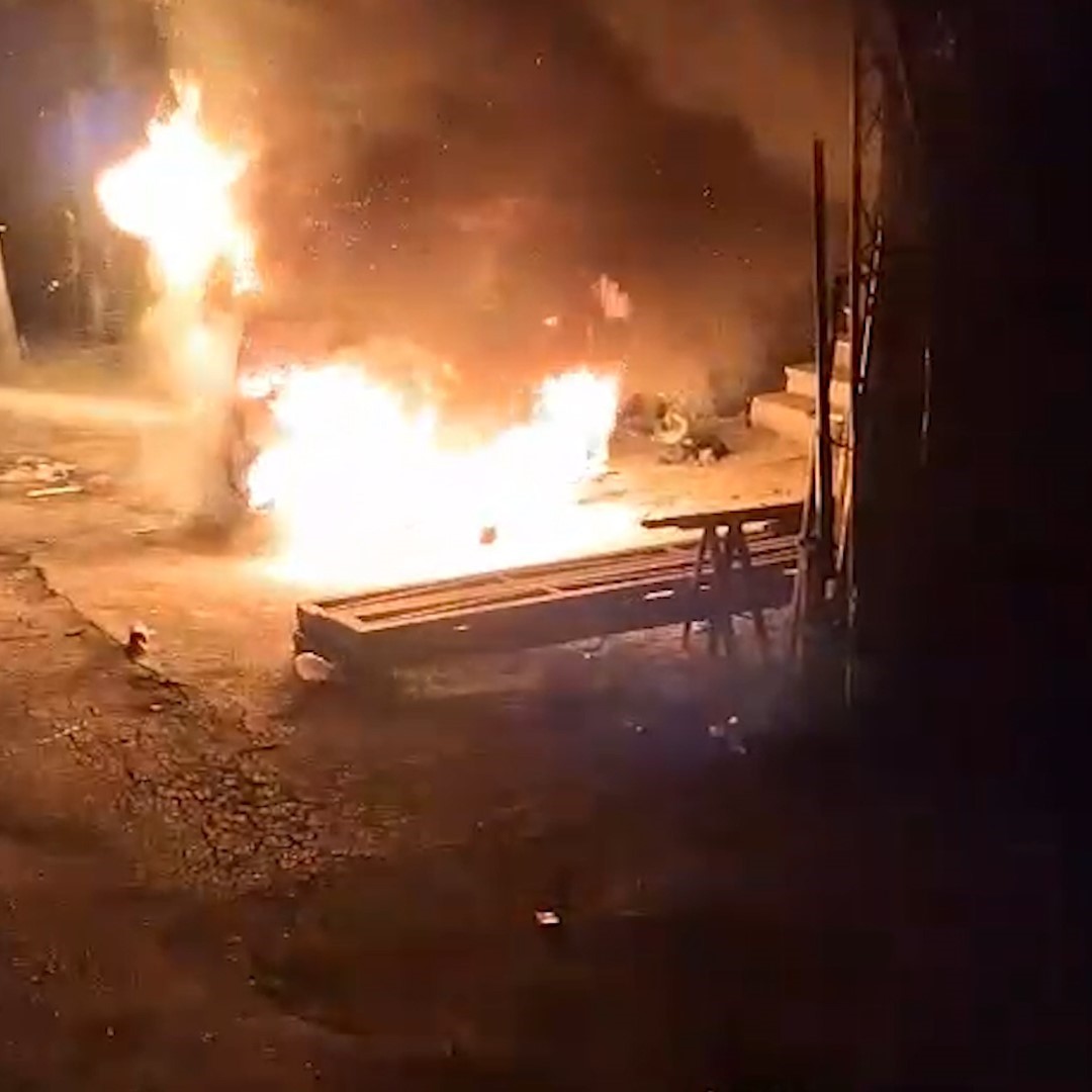 Kırıkkale’de park halindeki otomobil alev topuna döndü

