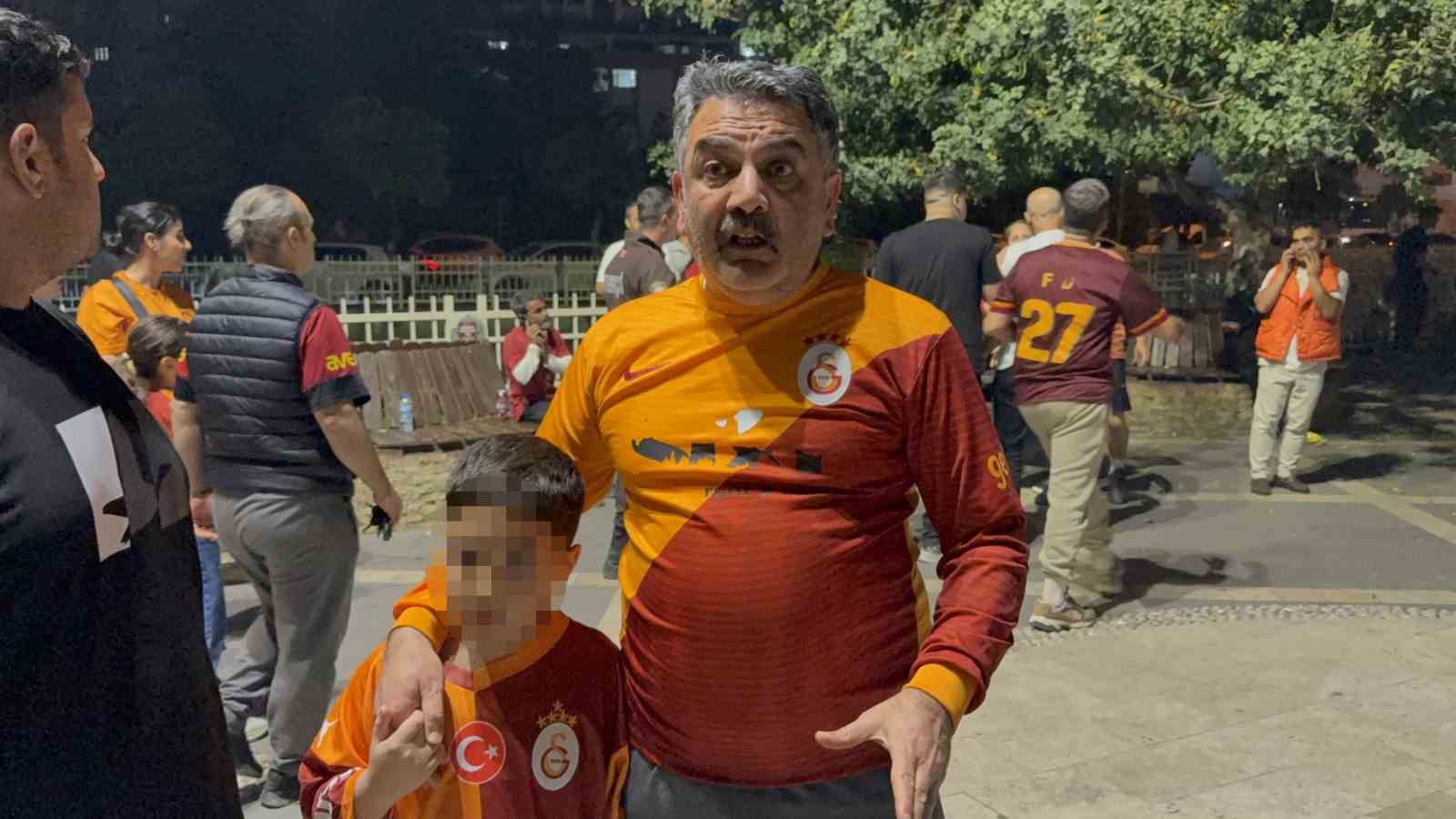 Adana Demirsporlu taraftarlar küçük çocuğa alkol şişesi fırlattı
