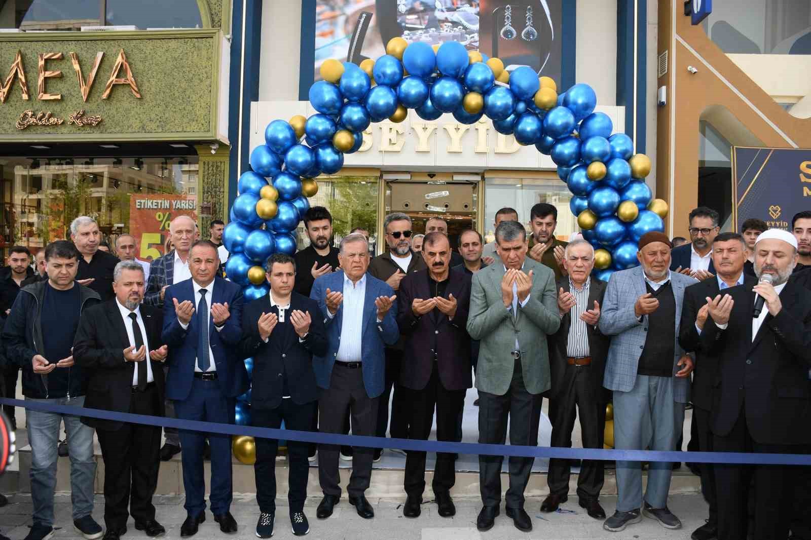 Seyyid Mücevherat 3’üncü şubesini hizmete açtı
