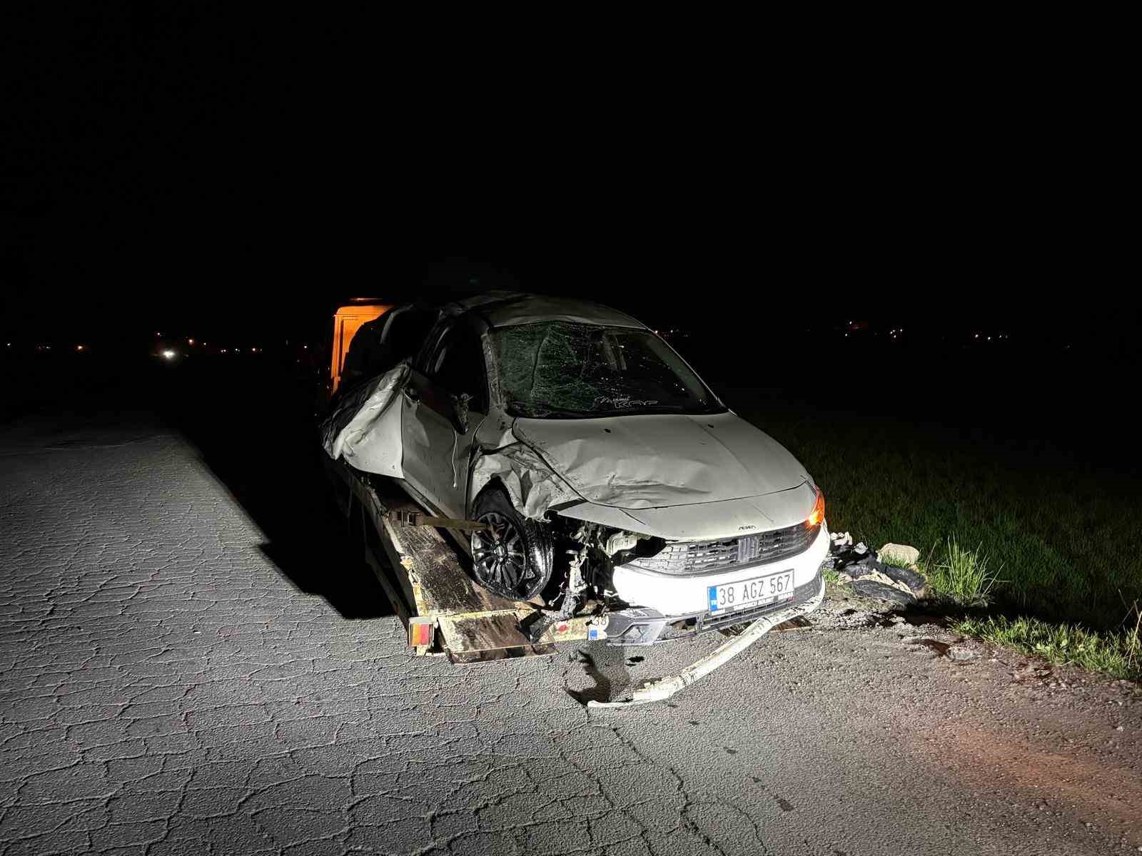 Kayseri’de takla atan otomobilde anne ve oğlu yaralandı

