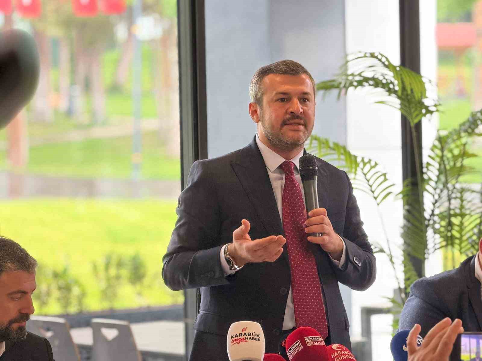 Başkan Çetinkaya: "Parkı yakanın suyu da, otobüs kartı da kesilecek"
