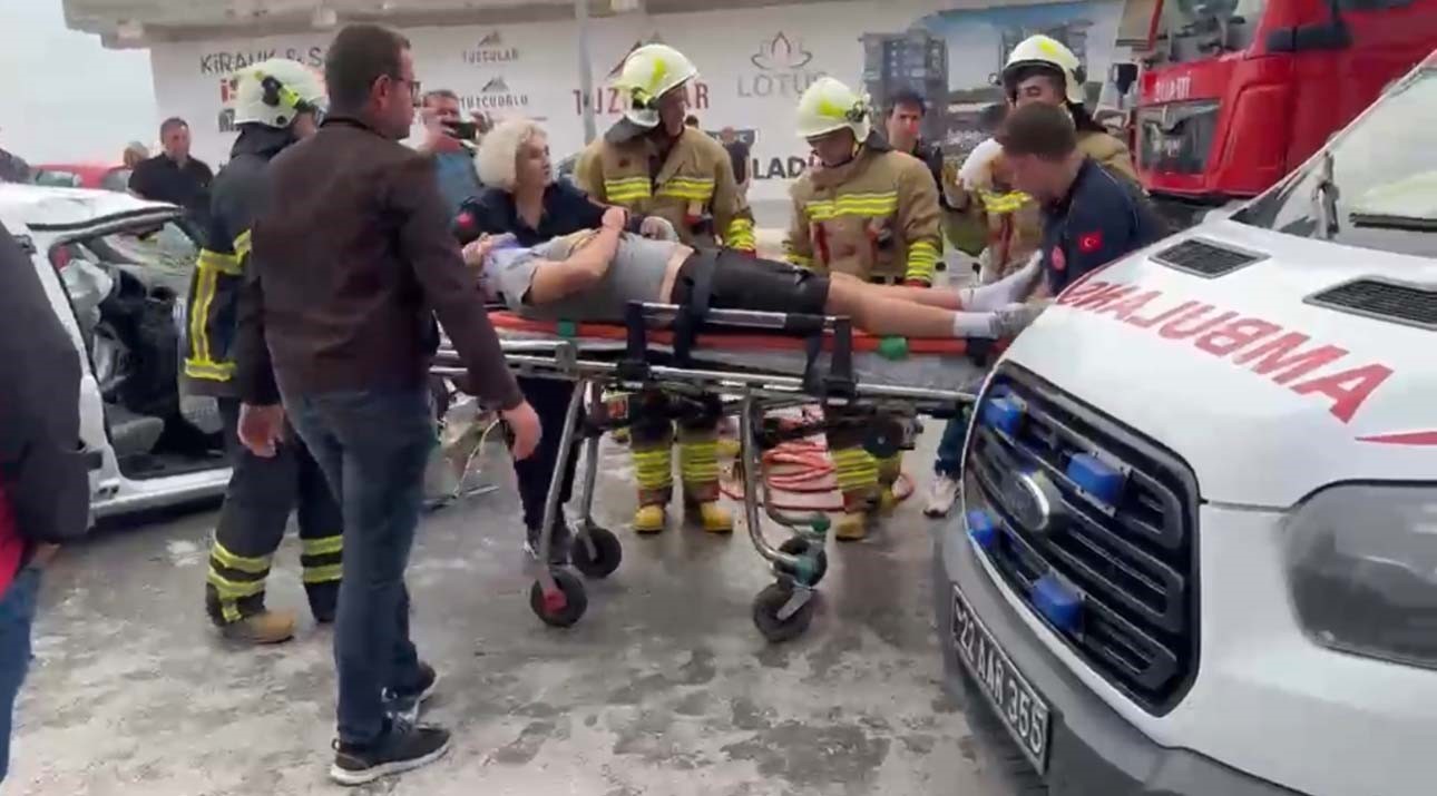 Edirne’de iki otomobil çarpıştı: 1 yaralı
