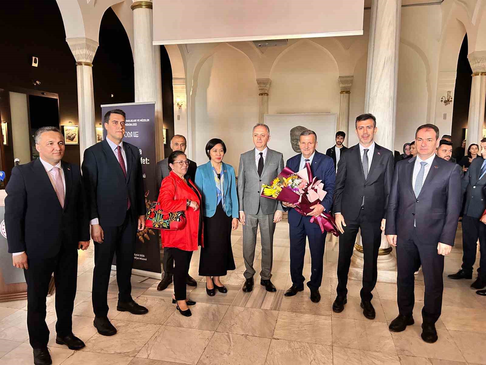 Ankara’da "Elde Vefa Gözde Zarafet: Takı Sanatının 12 Bin Yıllık Öyküsü" sergisi açıldı
