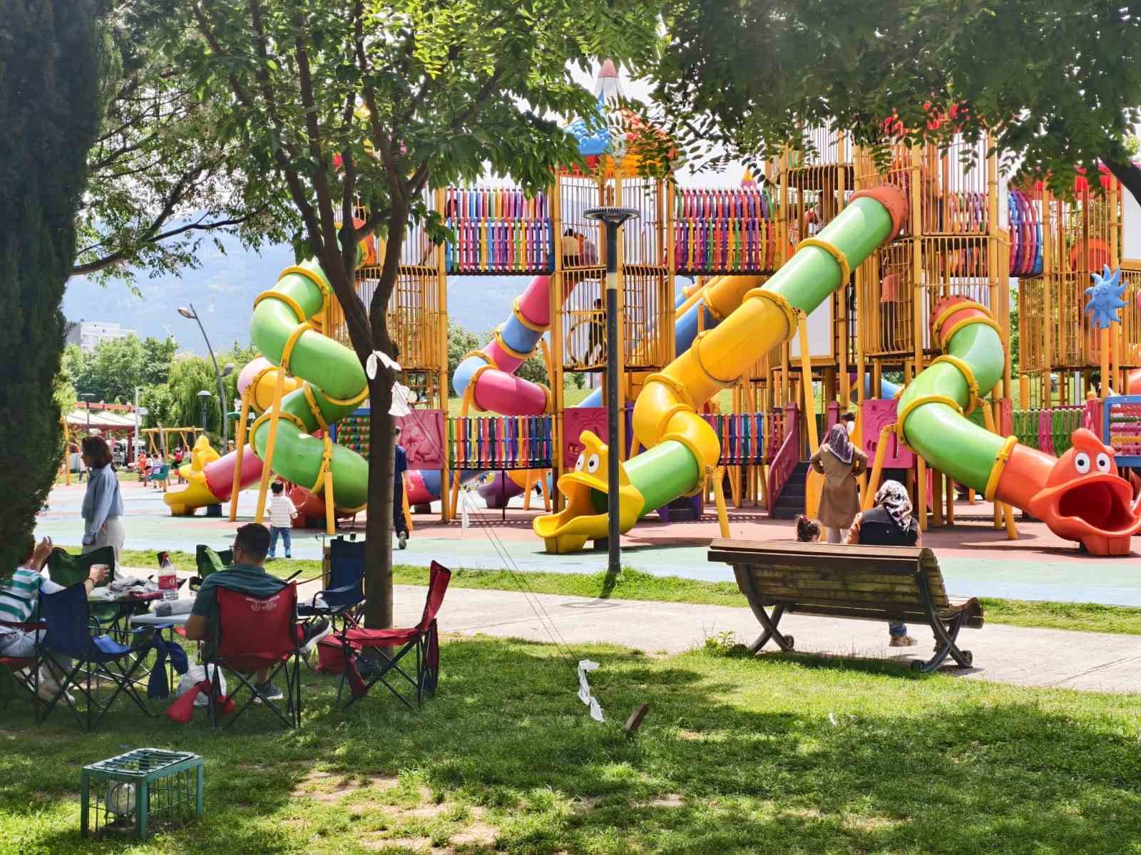 19 Mayıs’ta Atatürk Kent Parkı doldu taştı
