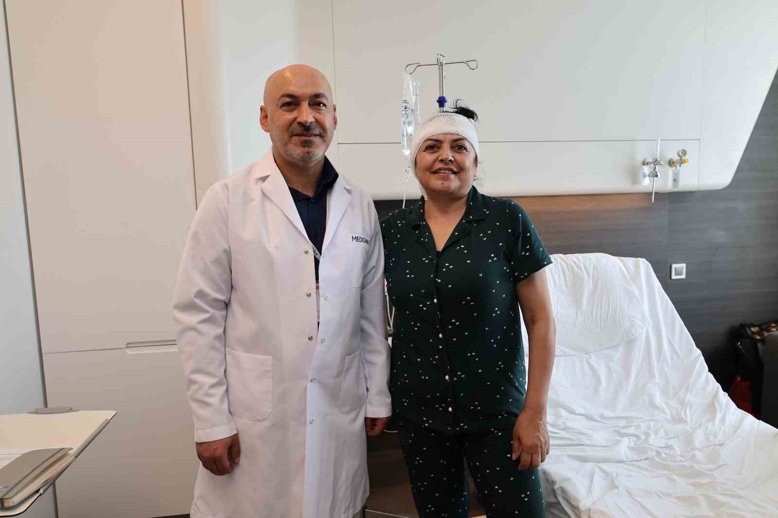 Kıbrıs’tan avuç dolusu ilaçla geldi, İzmir’de sağlığına kavuştu
