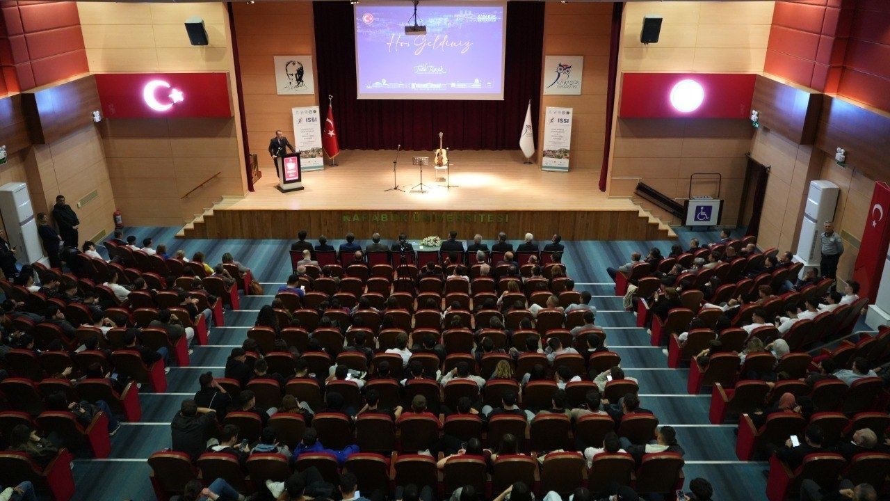 Karabük Üniversitesi’nde spor bilimleri ve inovasyon masaya yatırıldı
