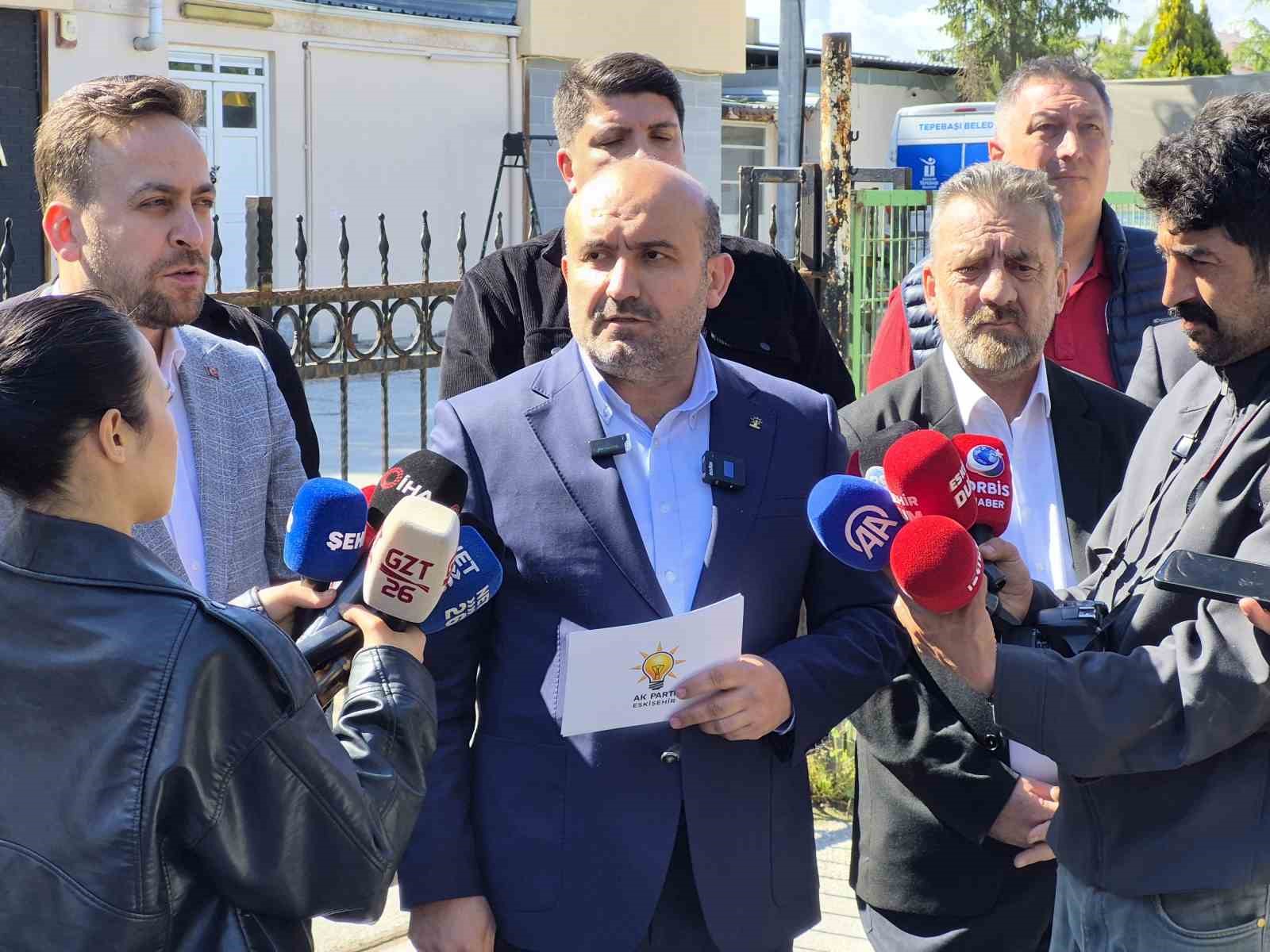 Gürhan Albayrak: "Aşevindeki yetim lokmasına çökenlerden hukuk önünde tek tek hesap sorulacaktır"

