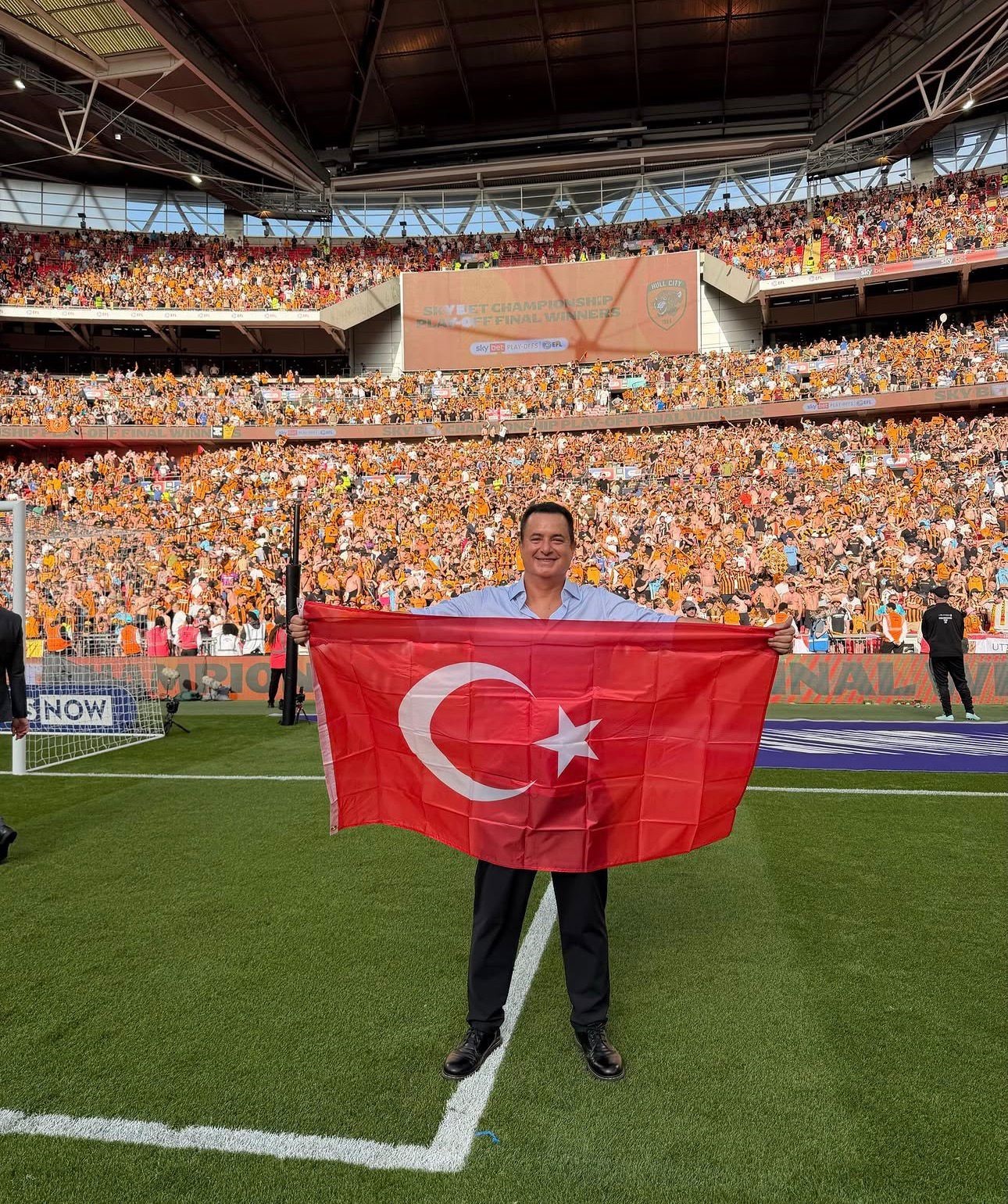 İngiltere’de tarih yazan Türk başkan!
