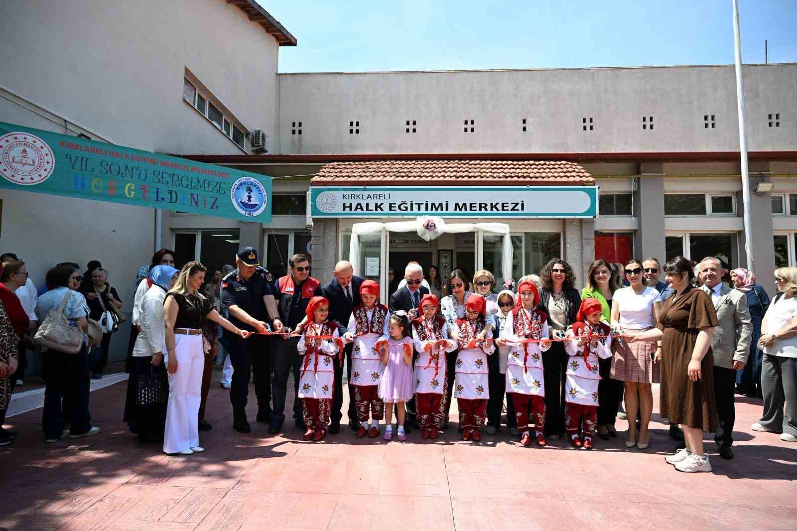 Kırklareli’de hayat boyu öğrenme haftası sergisi açıldı
