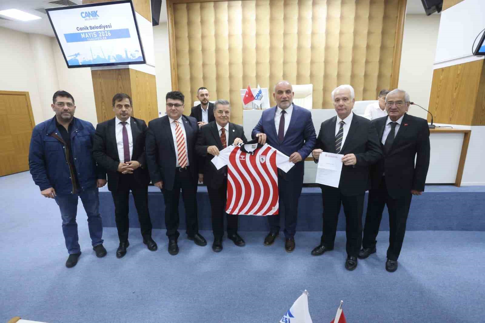 Başkan Sandıkçı: "Belediyemiz öz kaynaklarıyla yeni projelere imza atıyoruz"
