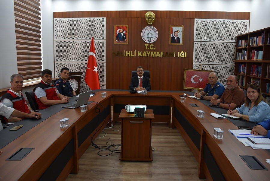 Salihli’de mevsimlik tarım işçilerinin sorunları masaya yatırıldı
